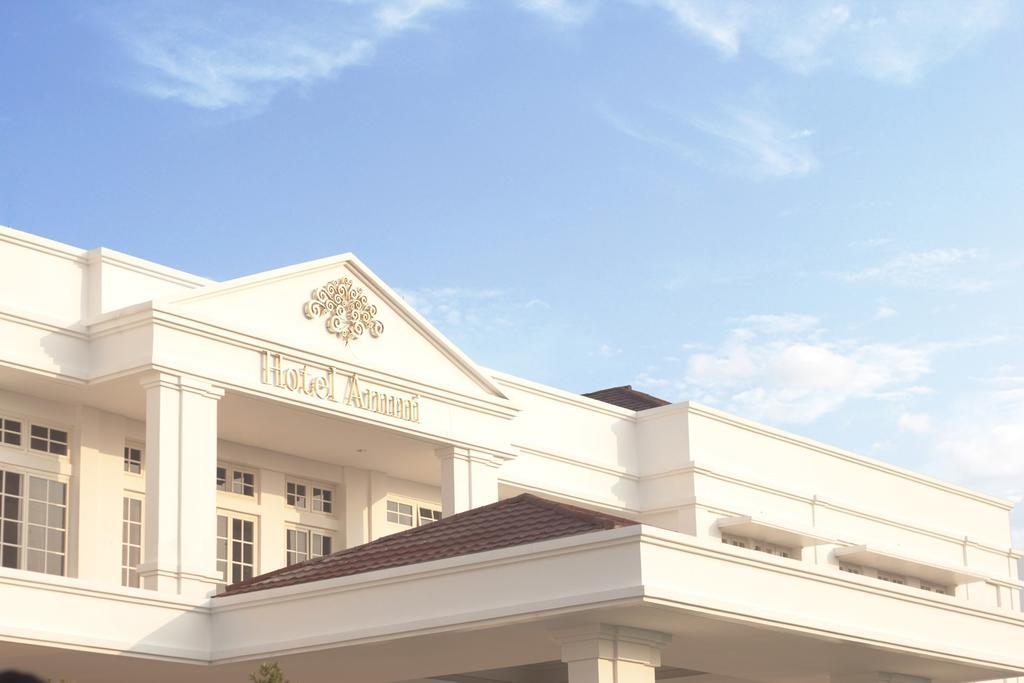 โฮเต็ล แอมมี เคปู Hotel Cepu ภายนอก รูปภาพ