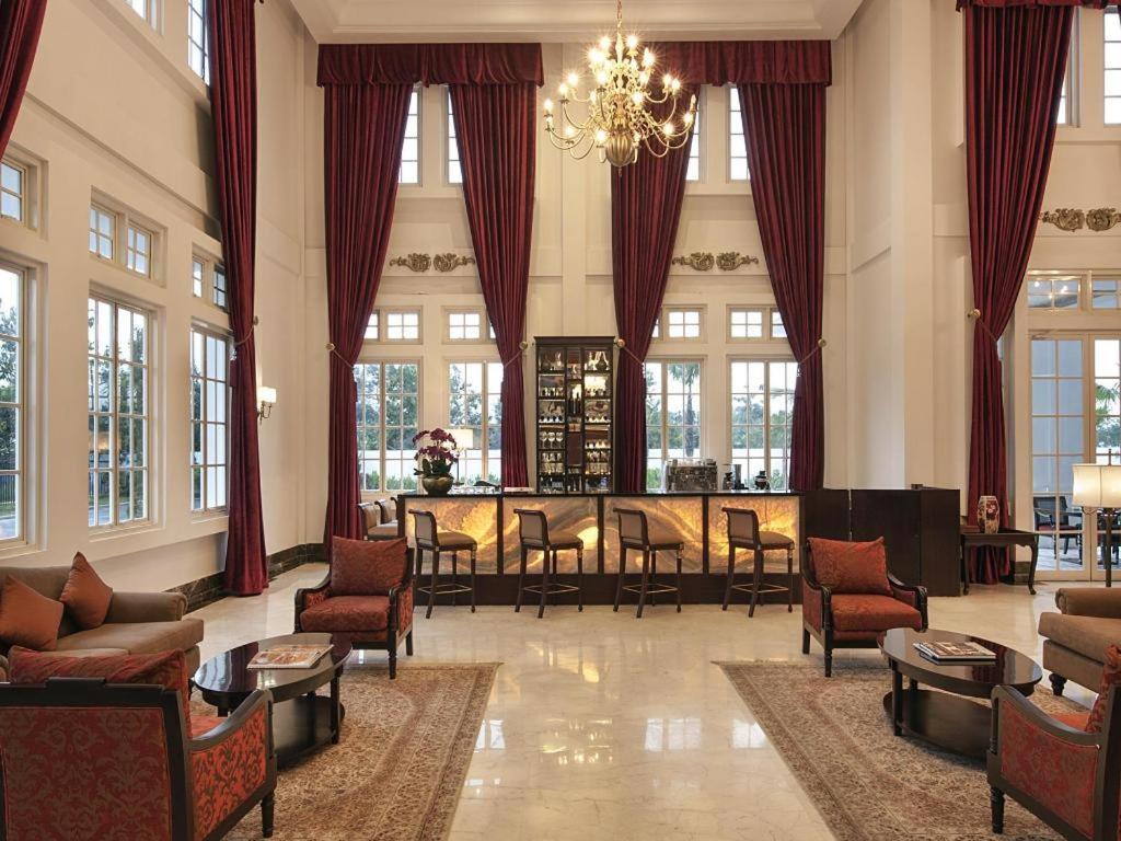 โฮเต็ล แอมมี เคปู Hotel Cepu ภายนอก รูปภาพ