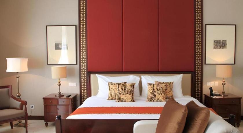 โฮเต็ล แอมมี เคปู Hotel Cepu ภายนอก รูปภาพ