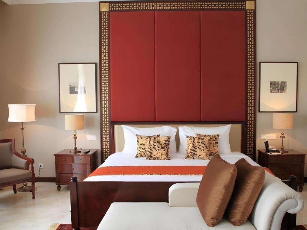 โฮเต็ล แอมมี เคปู Hotel Cepu ภายนอก รูปภาพ