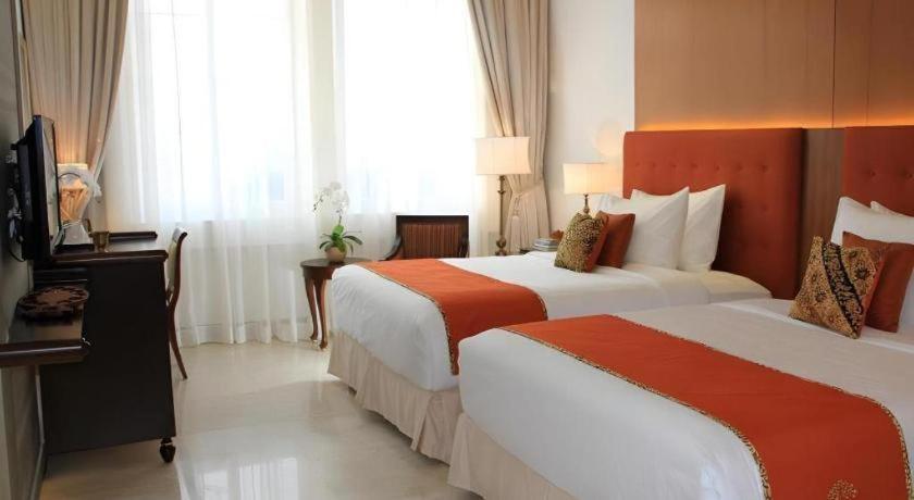 โฮเต็ล แอมมี เคปู Hotel Cepu ภายนอก รูปภาพ