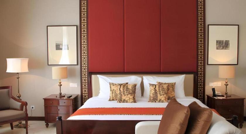 โฮเต็ล แอมมี เคปู Hotel Cepu ภายนอก รูปภาพ