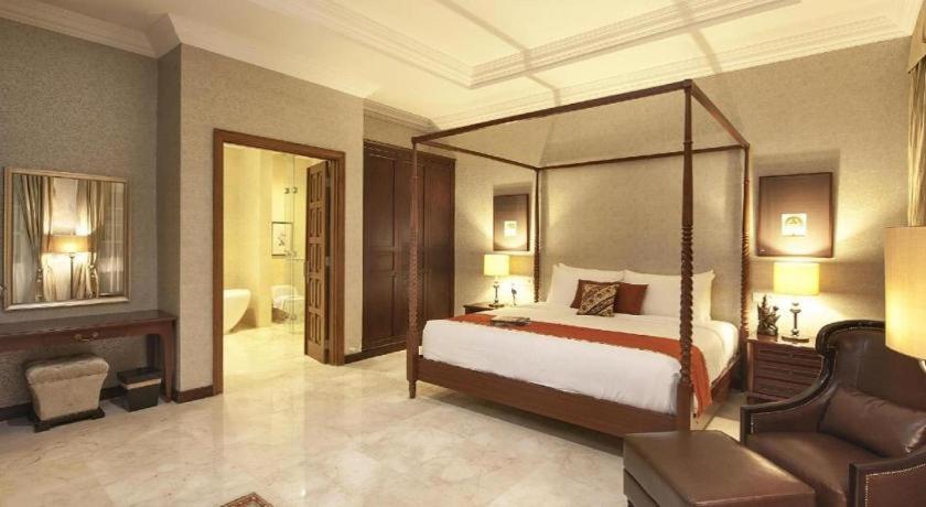 โฮเต็ล แอมมี เคปู Hotel Cepu ภายนอก รูปภาพ